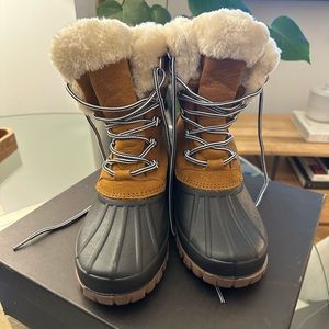 J. Crew Perfect Winter Boots with shearling (Sz 9)